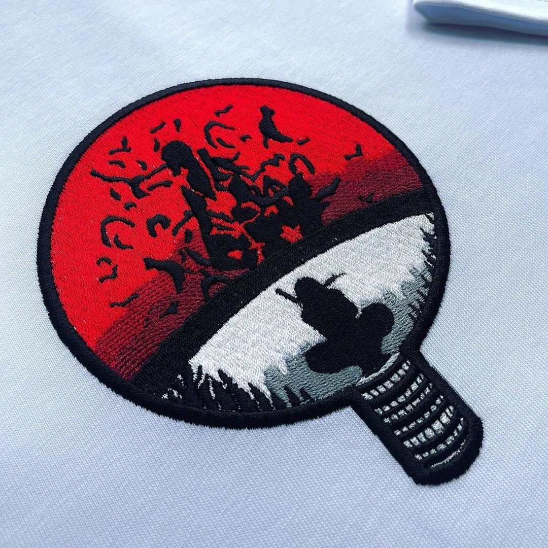 Itachi in Uchiha Simbol Embroidery (Naruto)